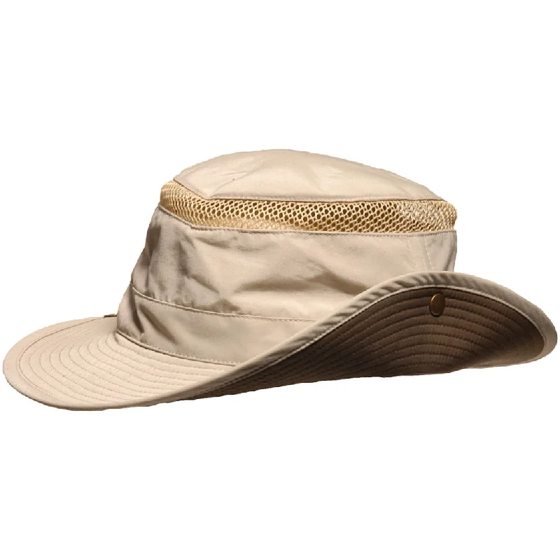 Fishing line twisting rack-Outback Hat